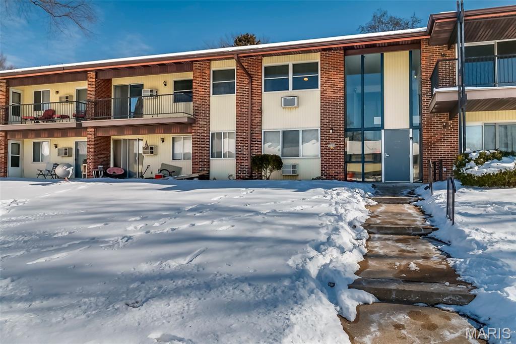 Photo of 7604 Hazelcrest Drive #E St Louis MO 63042