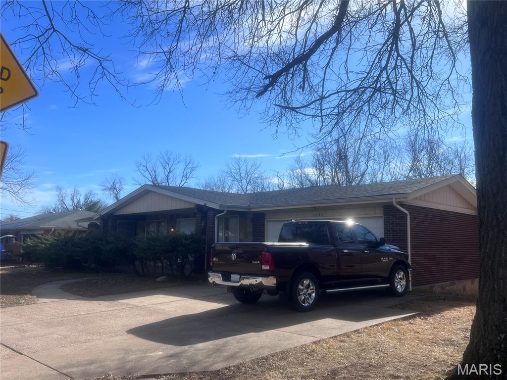 Photo of 2026 Claudine Drive St Louis MO 63138