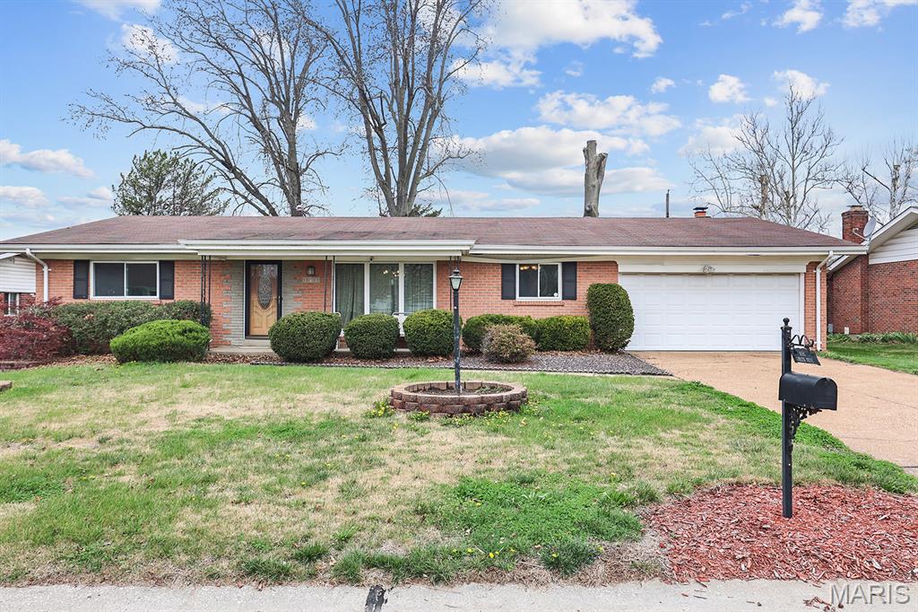 Photo of 11511 Corlyn Drive St Louis MO 63138