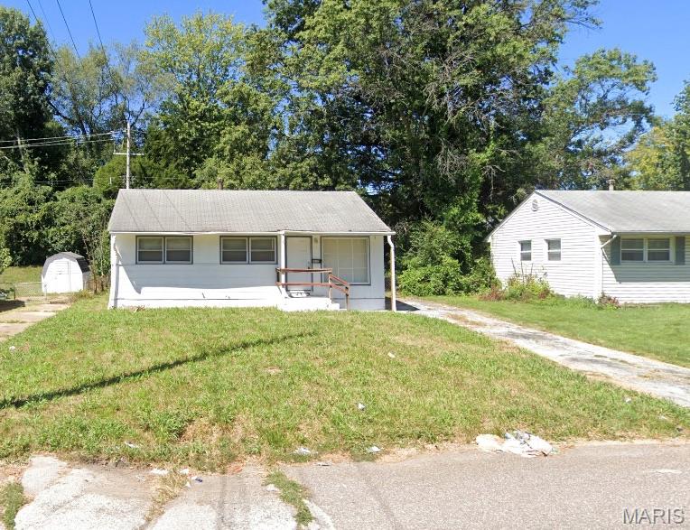 Photo of 10435 Renfrew Drive St Louis MO 63137