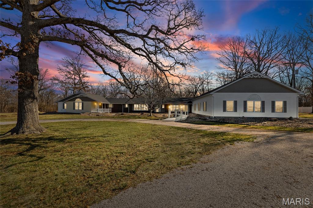 Photo of 10102 State Route 127 Nashville IL 62263