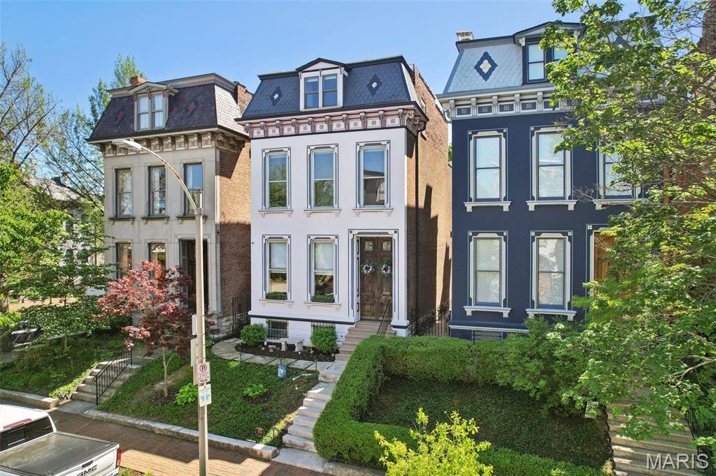 Photo of 1804 Hickory Street St Louis MO 63104