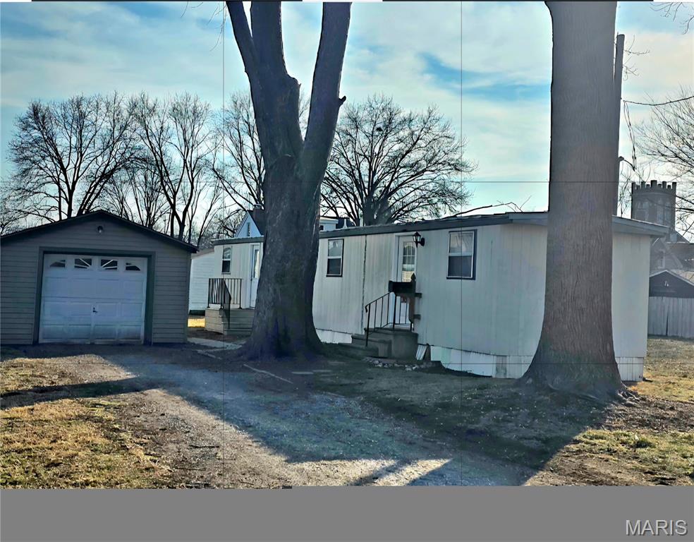 Photo of 30 W Patterson Street Mascoutah IL 62258