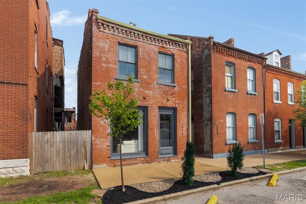 Photo of 1916 S 12th Street St Louis MO 63104