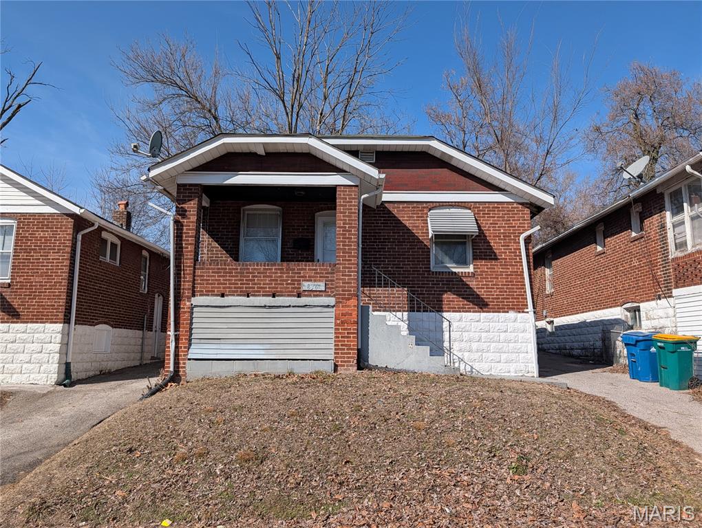 Photo of 8363 Eton Place Jennings MO 63136