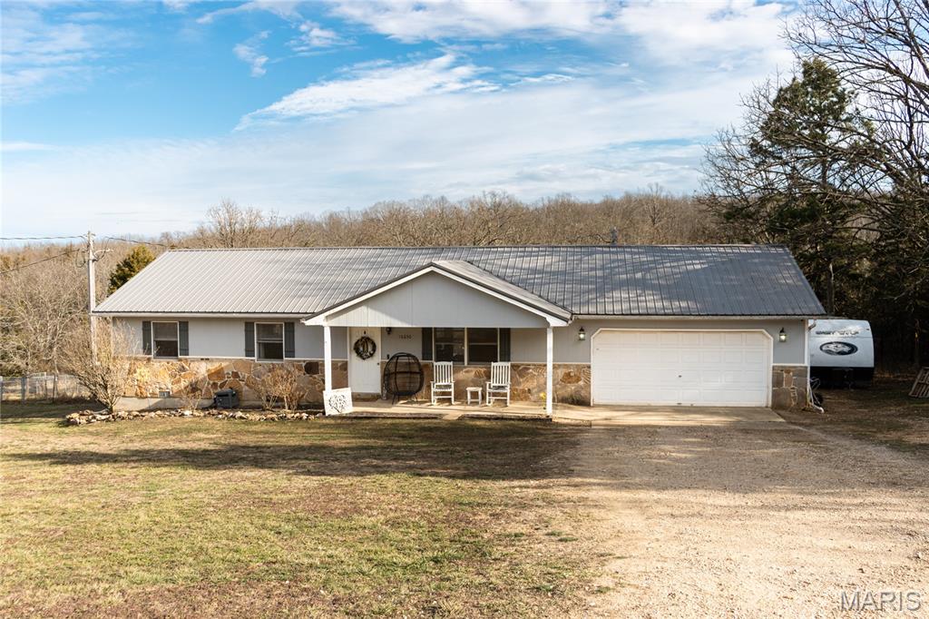 Photo of 16650 Walnut Drive Plato MO 65552