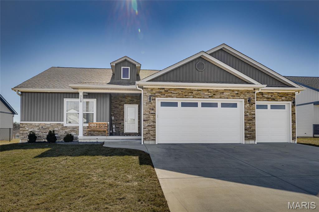 Photo of 718 Deerfield Lane Farmington MO 63640