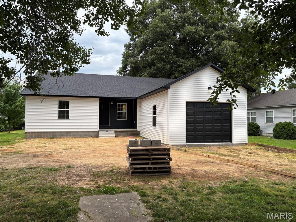 Photo of 128 S Mulberry St Dexter MO 63841
