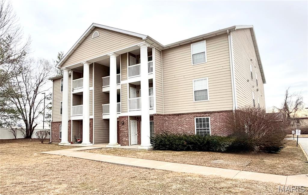 Photo of 660 Materdie Lane #204 Florissant MO 63031