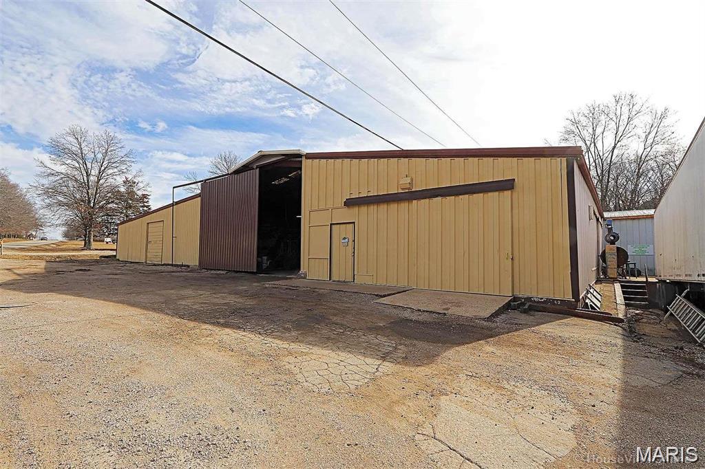 Photo of 610 E Highway 72 Arcadia MO 63621
