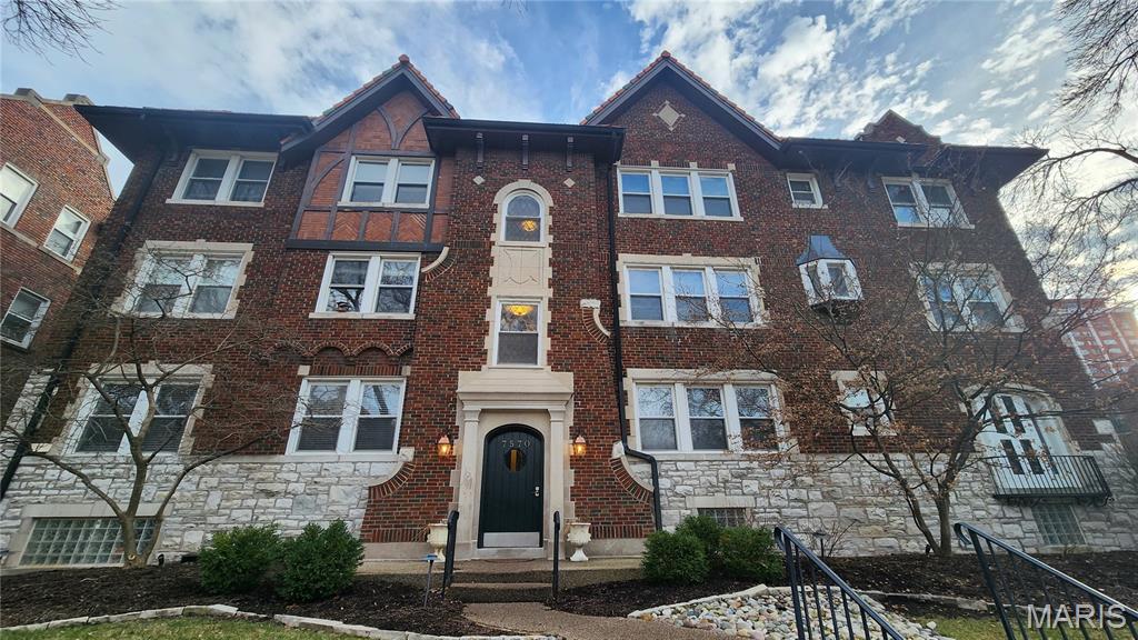 Photo of 7570 Byron Place #3W Clayton MO 63105