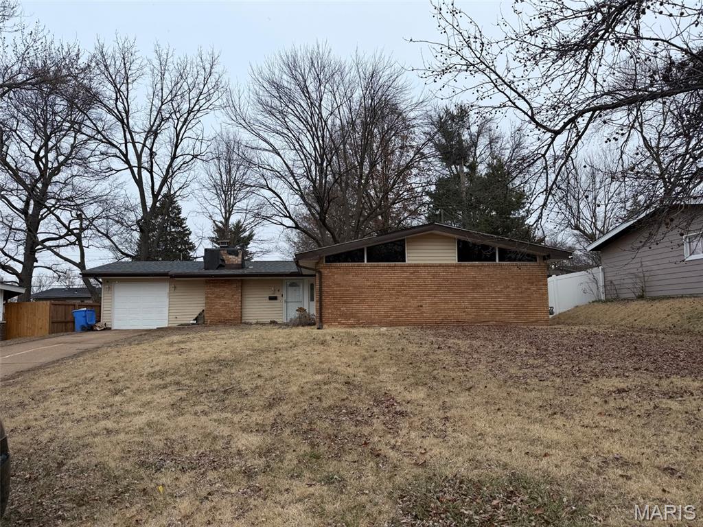 Photo of 4 Milbrook Lane Florissant MO 63033