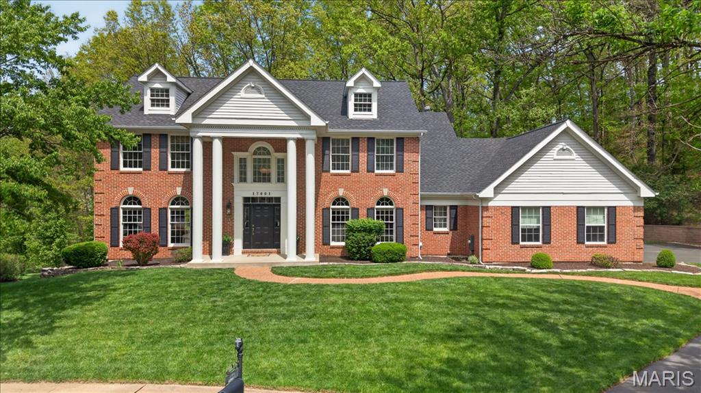Photo of 17601 Burnham Court Chesterfield MO 63005