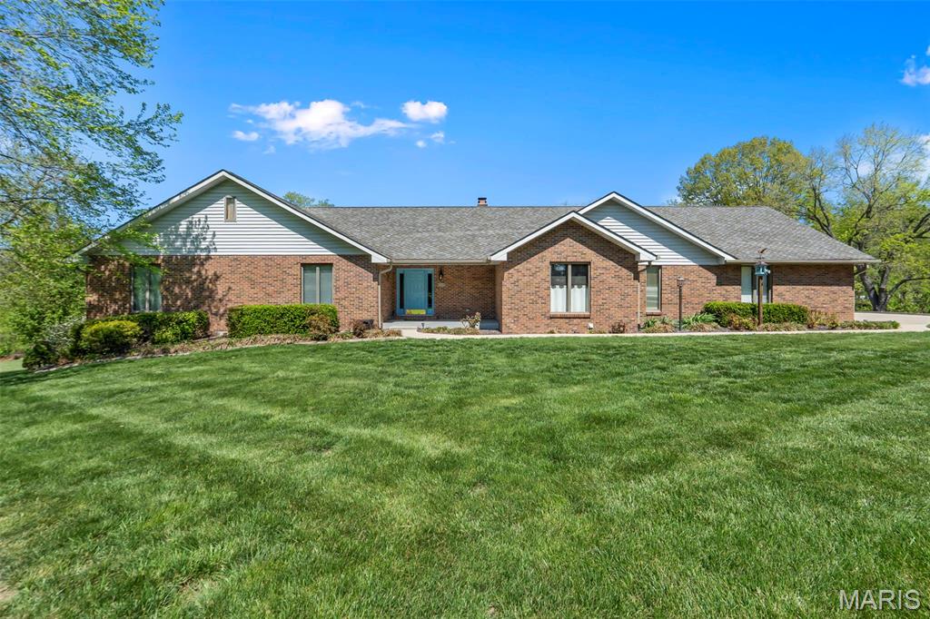 Photo of 283 S Lake Drive Cape Girardeau MO 63701