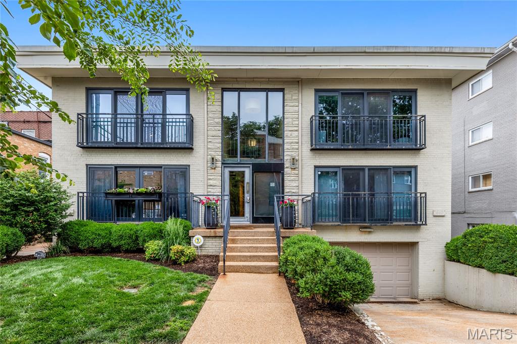Photo of 610 Forest Court #1 Clayton MO 63105