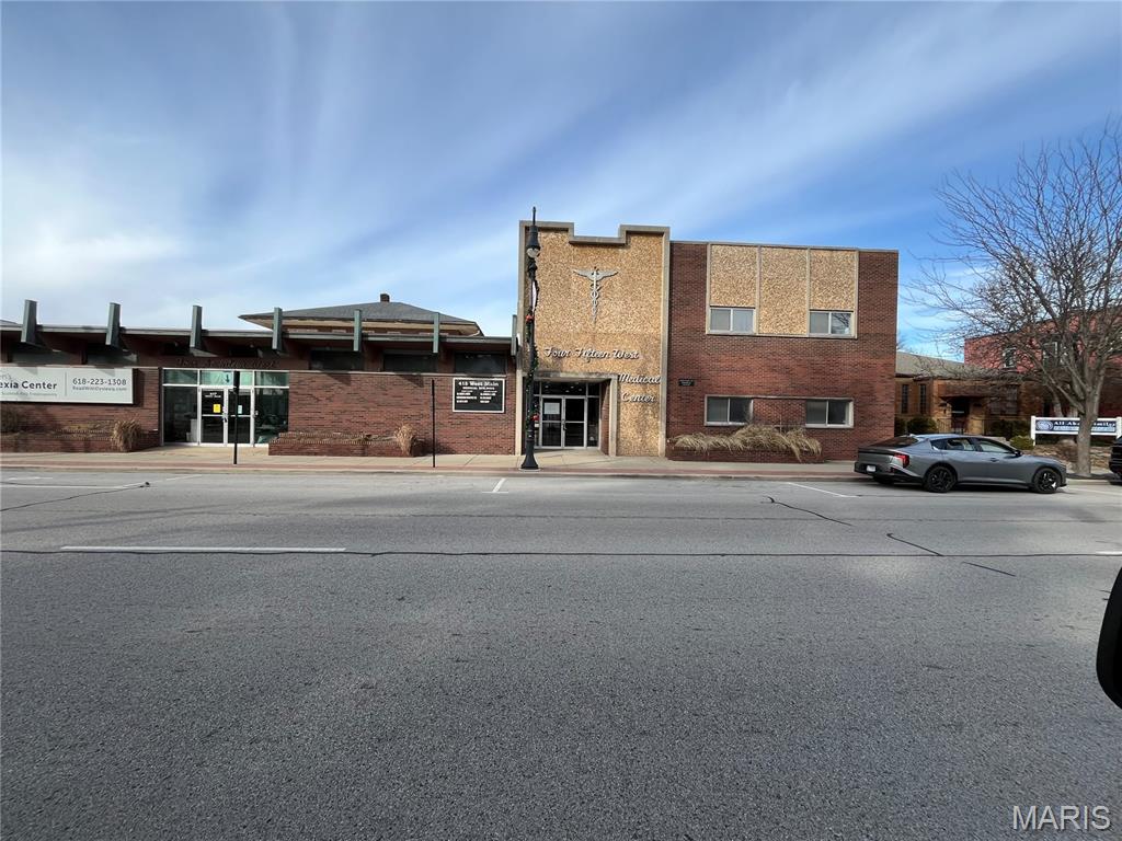 Photo of 415 W Main Street Collinsville IL 62234