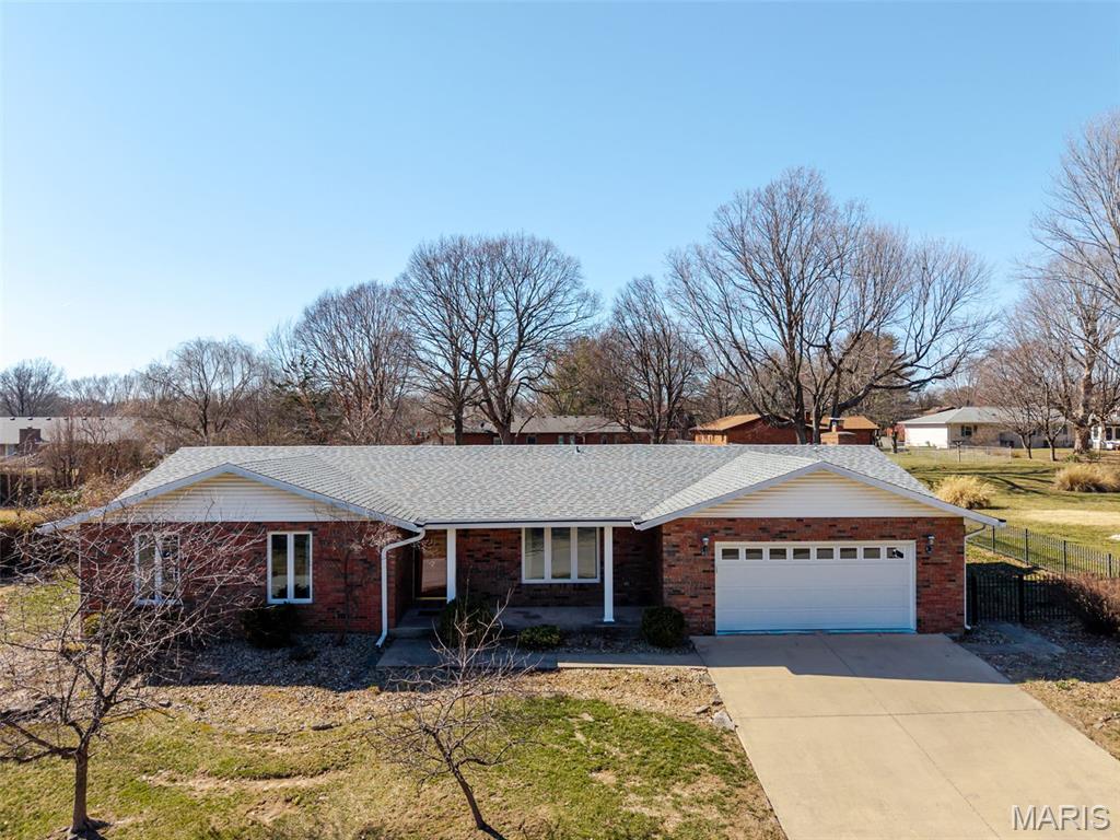 Photo of 208 Matterhorn Court Glen Carbon IL 62034