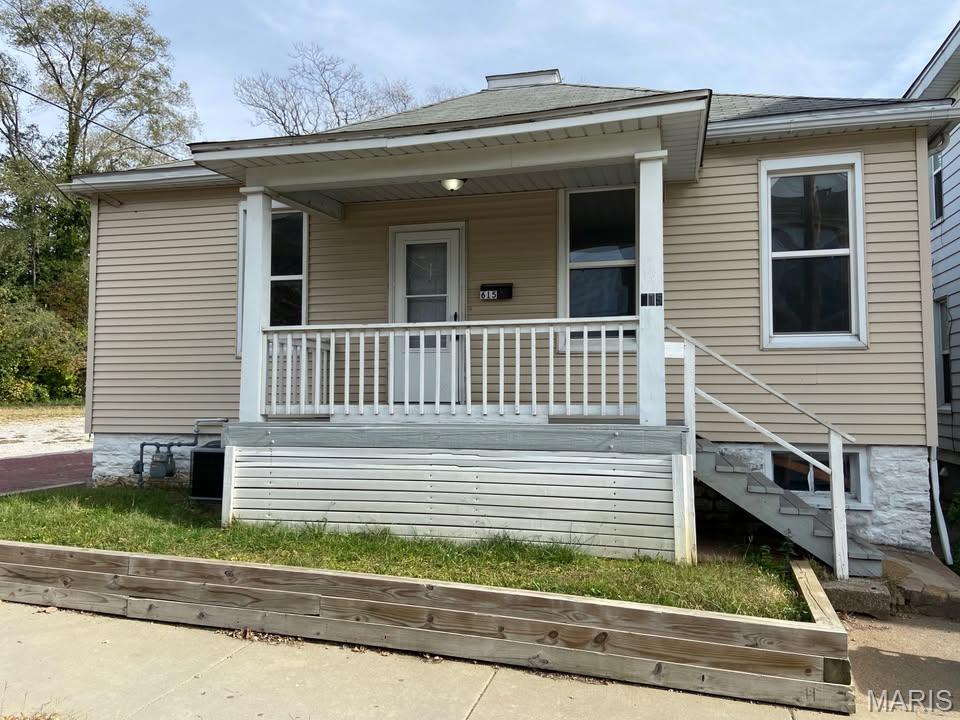 Photo of 615 Central Avenue Alton IL 62002