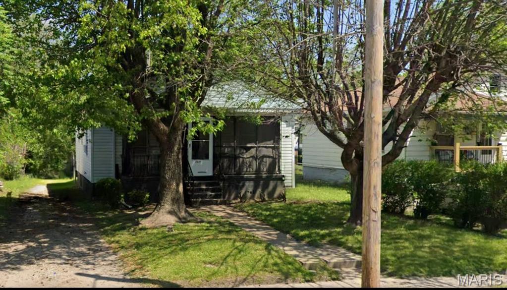 Photo of 5009 Caseyville Avenue East St Louis IL 62204