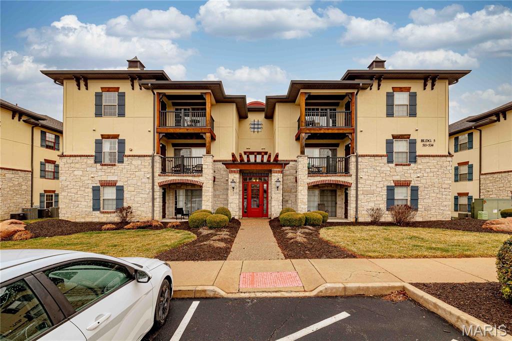 Photo of 532 Bordeaux Way St Peters MO 63376