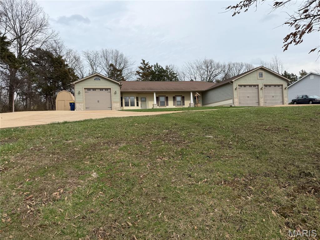 Photo of 1510 Villa Drive De Soto MO 63020