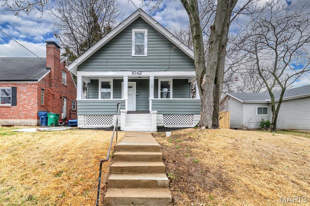 Photo of 1042 Charleville Avenue Rock Hill MO 63119