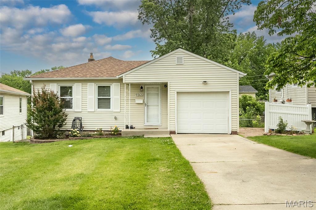 Photo of 9305 Cloverhurst Drive Affton MO 63123