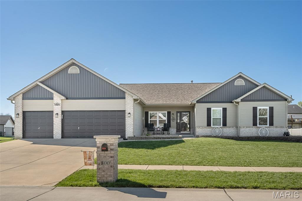 Photo of 800 Mule Creek Drive Wentzville MO 63385