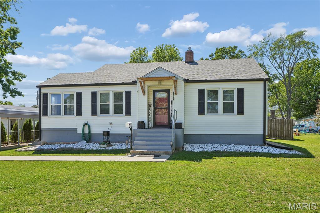 Photo of 103 N Country Lane Desloge MO 63601