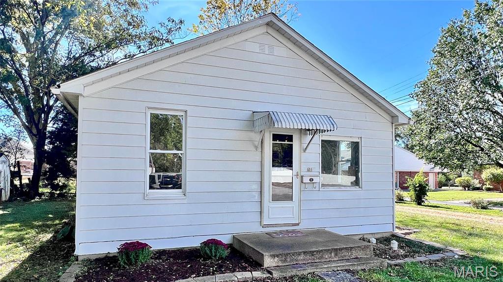 Photo of 604 Kaskaskia Street New Athens IL 62264