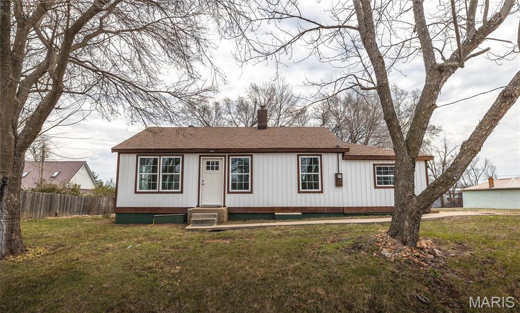 Photo of 303 S Pine Street Dixon MO 65459