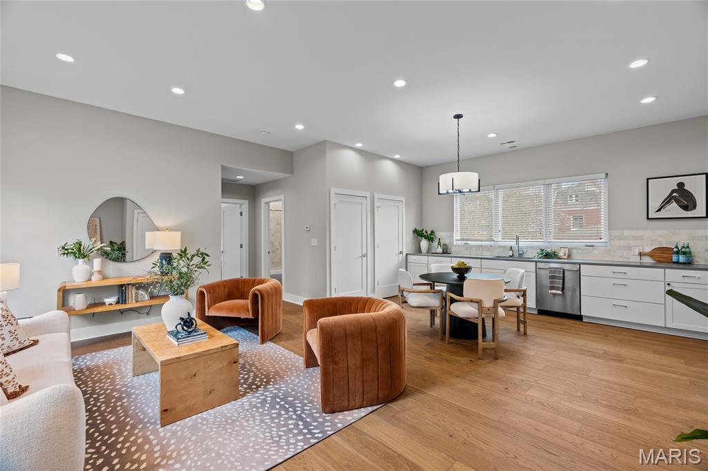 Photo of 46 Carriage Lane St Louis MO 63108