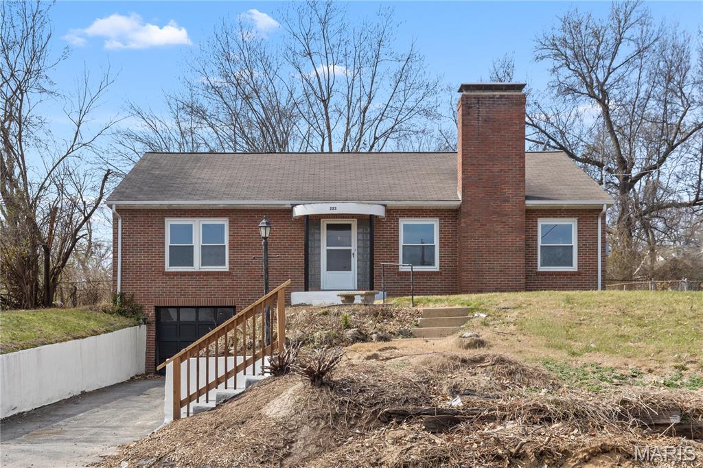 Photo of 223 N Dellwood Road Dellwood MO 63135