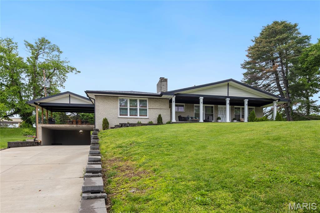 Photo of 9443 Oakwood Manor Lane Sunset Hills MO 63126