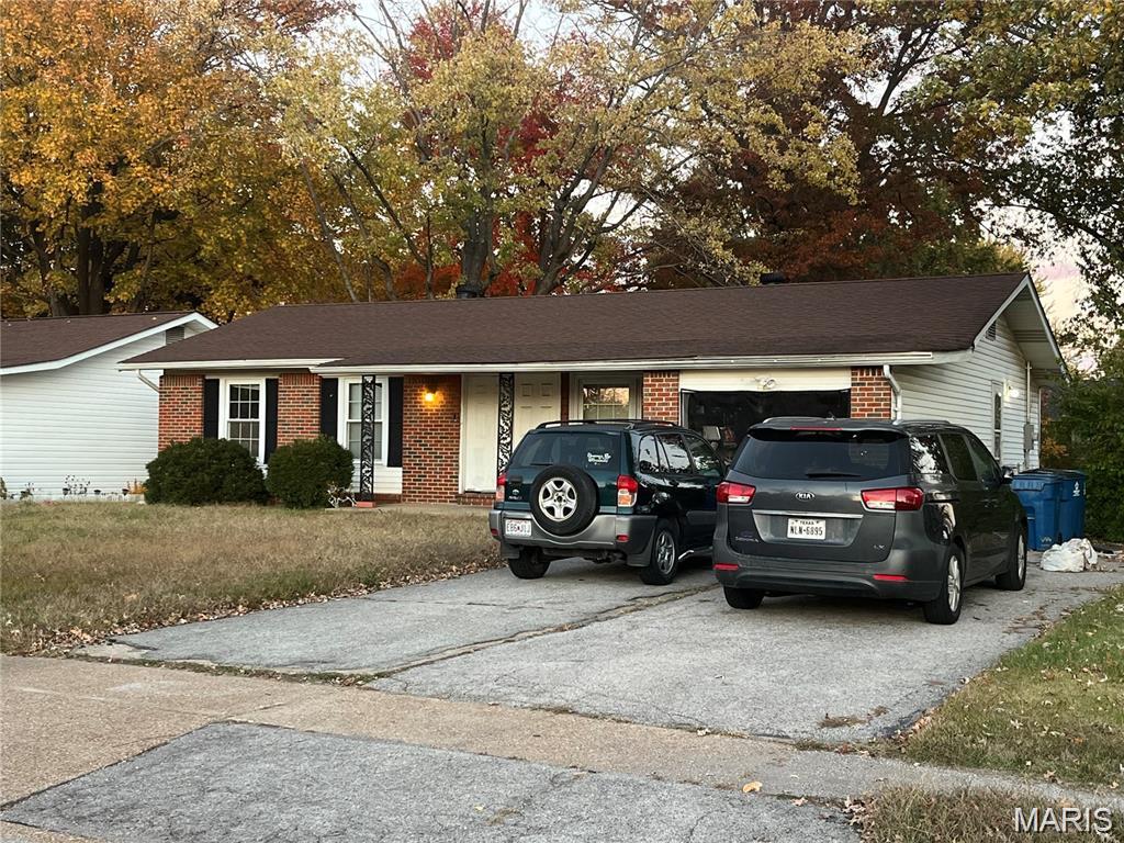 Photo of 11136 Cadigan Drive St Louis MO 63138