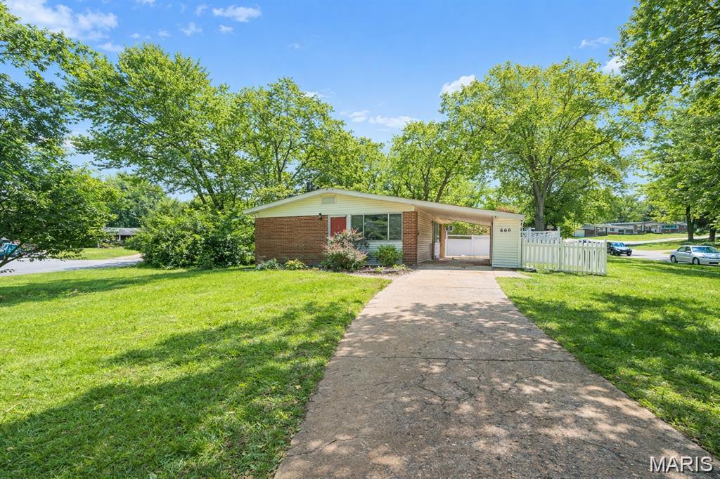 Photo of 660 Pimlico Drive St Louis MO 63033