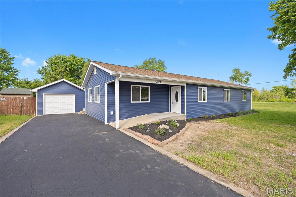 Photo of 685 Sand Prairie Road Granite City IL 62040