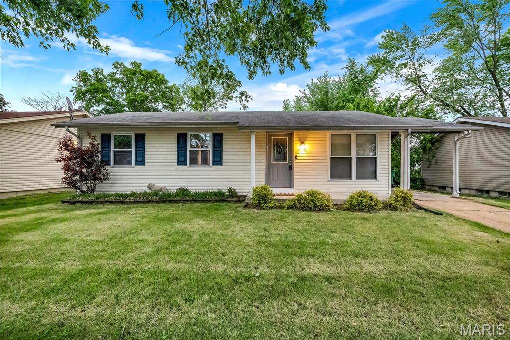 Photo of 2916 Oriental Drive Florissant MO 63031