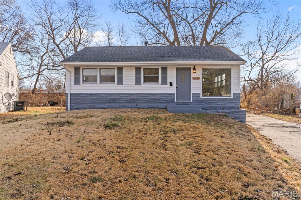 Photo of 10500 Prestwick Drive Unincorporated MO 63137