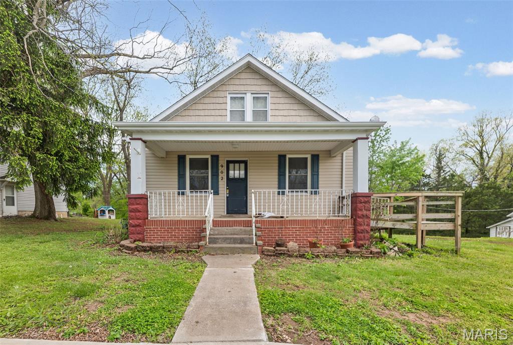 Photo of 902 Spring Street Evansville IL 62242