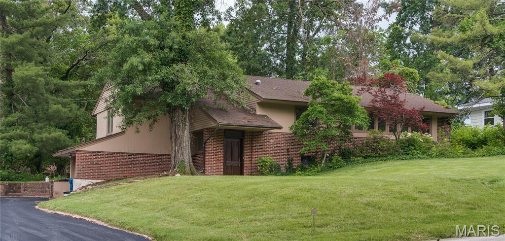 Photo of 14 Tealwood Drive Creve Coeur MO 63141