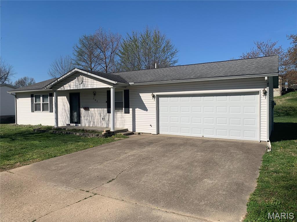 Photo of 207 Hillvale Street Cape Girardeau MO 63701
