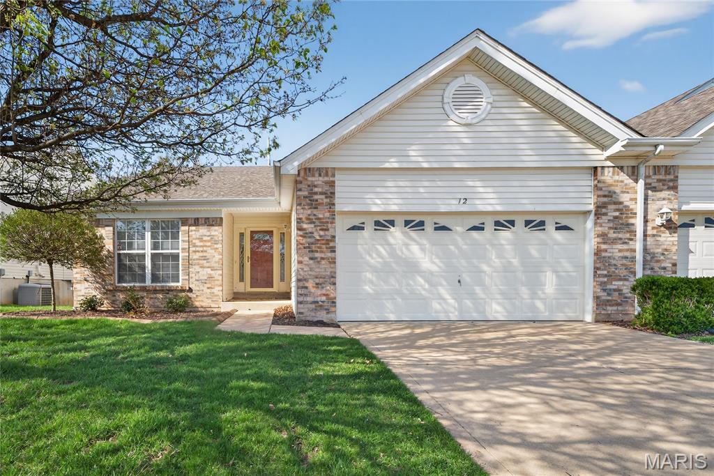 Photo of 12 Shimmering Lake Court St Charles MO 63301