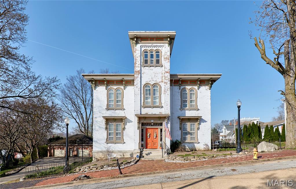 Photo of 320 N Main Street Louisiana MO 63353