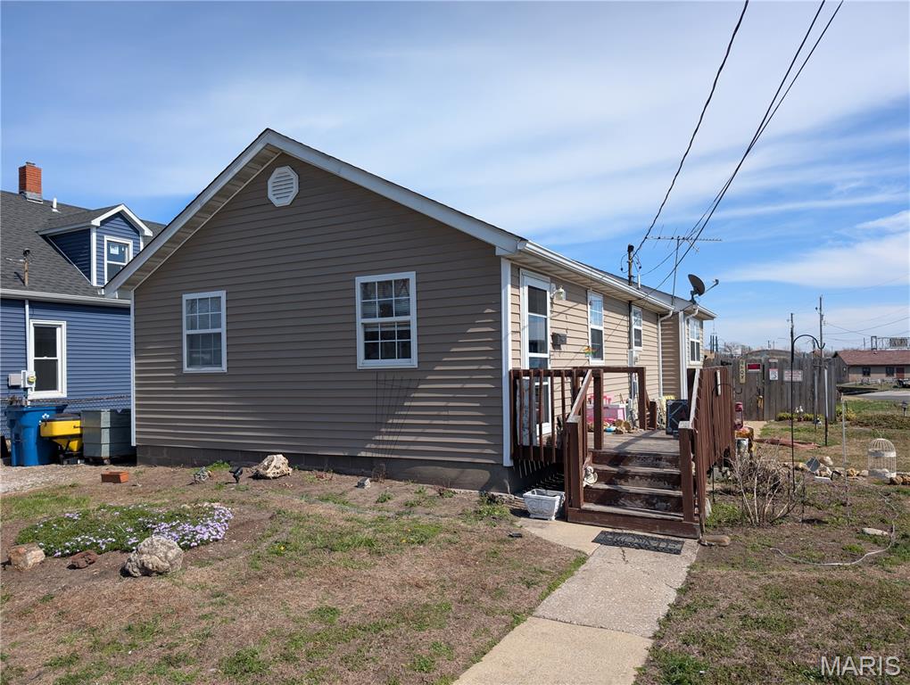 Photo of 112 Virginia Street East Alton IL 62024