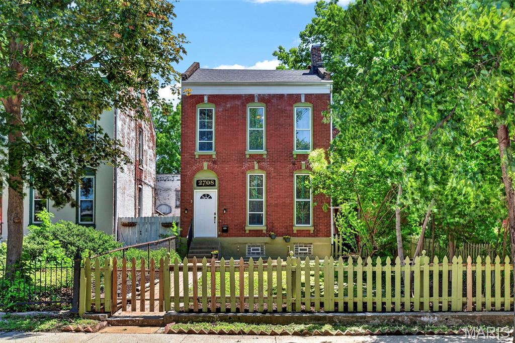 Photo of 2708 Indiana Avenue St Louis MO 63118