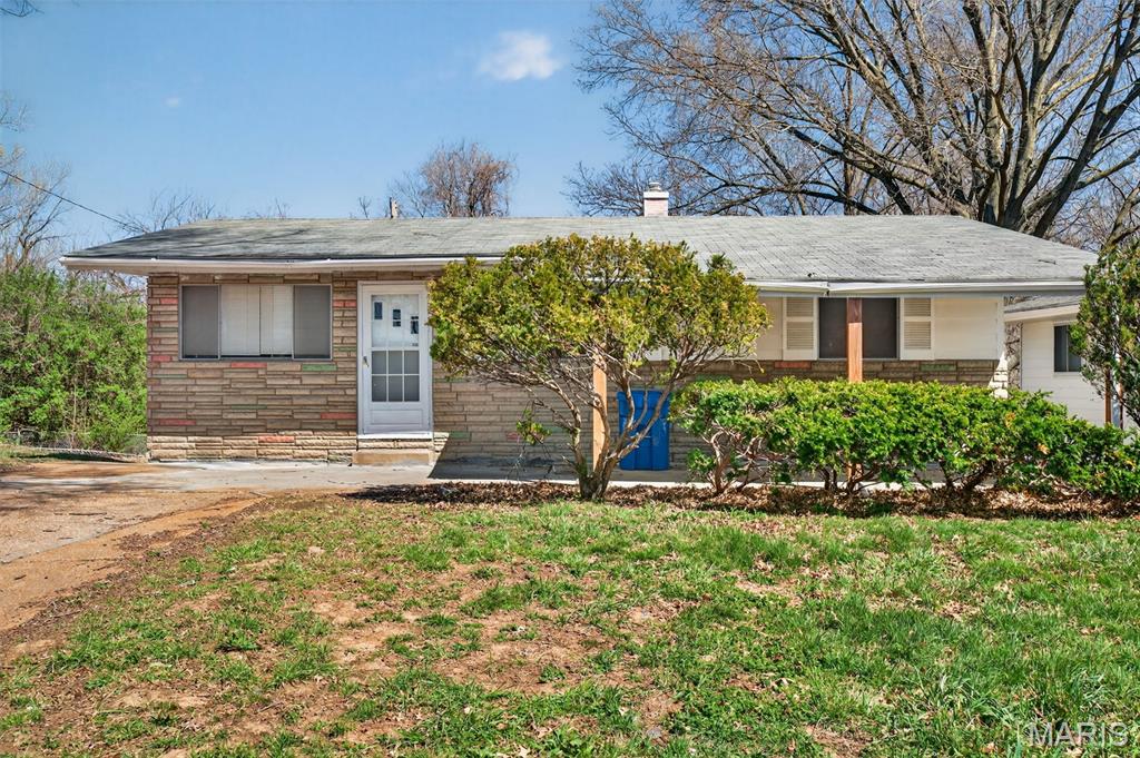 Photo of 739 Shepley Drive St Louis MO 63137