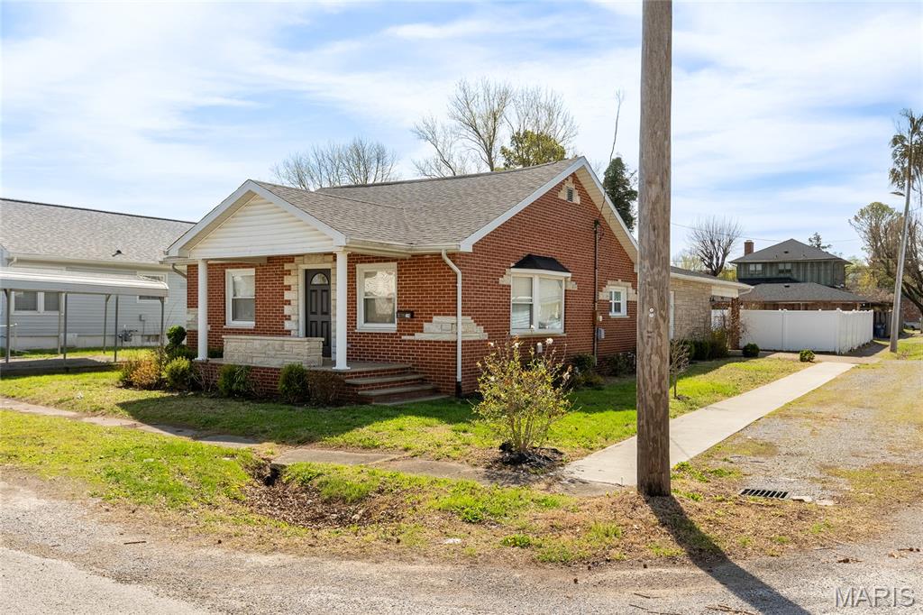 Photo of 602 Lindell West Frankfort IL 62896