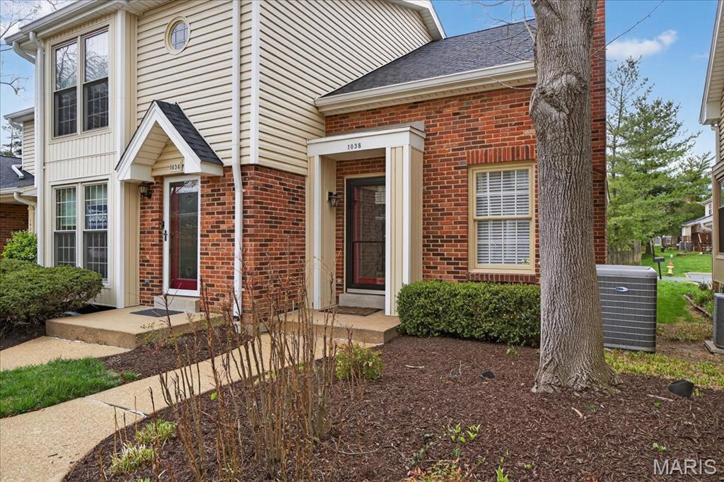 Photo of 1038 Brooksgate Manor Drive Kirkwood MO 63122