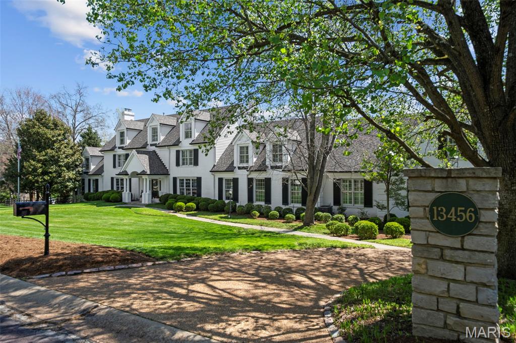 Photo of 13456 Thornhill Drive Town and Country MO 63131